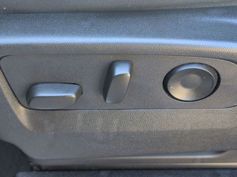 Used 2024 Chevrolet Tahoe LT RWD image 16