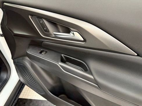 New 2026 Chevrolet Equinox EV LT image 19