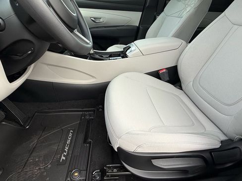 New 2026 Hyundai Tucson SE image 12