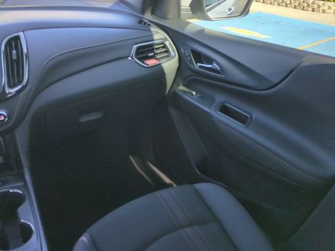 Used 2024 Chevrolet Equinox RS FWD image 19