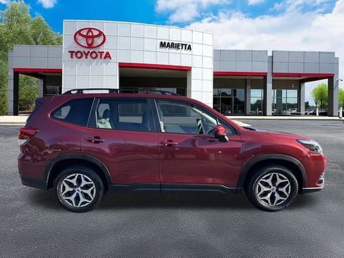 Used 2023 Subaru Forester Premium image 34