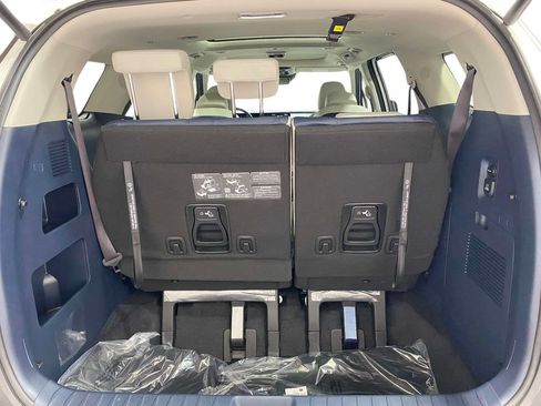 New 2026 Kia Carnival SX Prestige FWD image 11