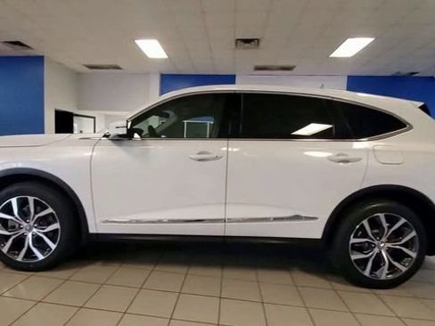 Used 2023 Acura MDX SH-AWD w/ Technology Package image 5