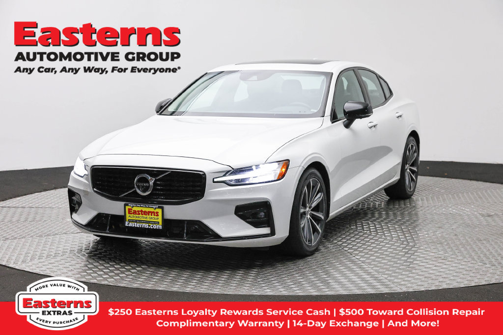 Used 2022 Volvo S60 B5 Inscription FWD image 1