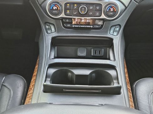 Used 2020 Chevrolet Suburban Premier w/ Max Trailering Package image 12