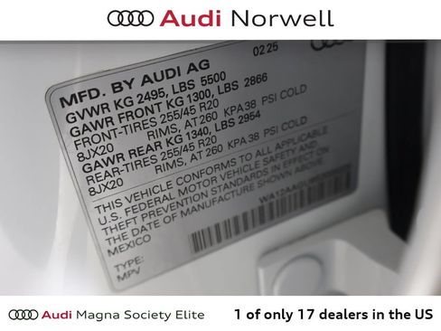 Used 2025 Audi Q5 Premium Plus w/ Premium Plus AWD/4WD image 3