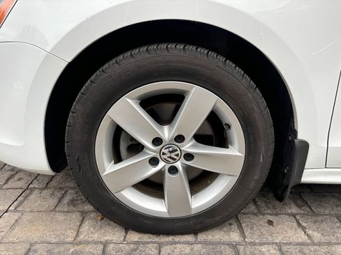 Used 2014 Volkswagen Jetta TDI Value Edition image 9