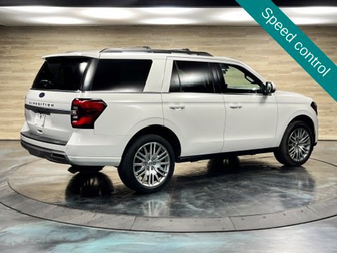 Used 2024 Ford Expedition Limited AWD/4WD image 14