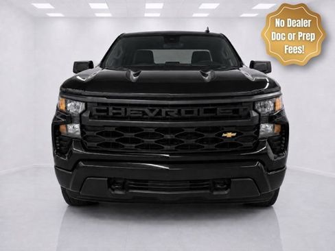Used 2024 Chevrolet Silverado 1500 Custom AWD/4WD image 2
