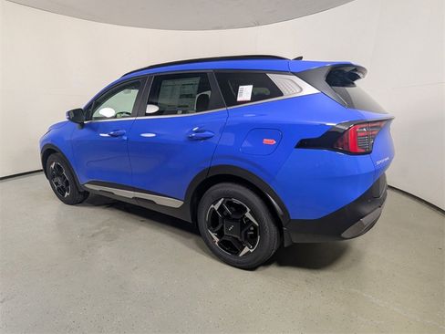 New 2026 Kia Sportage EX w/ EX Panorama Roof Package image 5