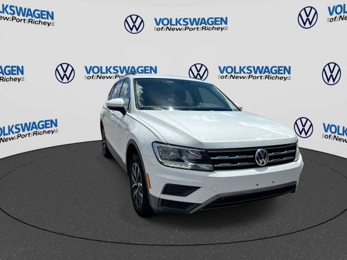 Used 2019 Volkswagen Tiguan SE FWD image 16