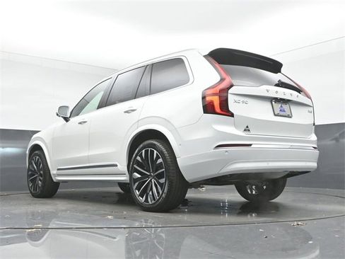New 2026 Volvo XC90 B6 Plus image 43
