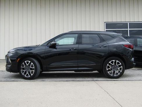 Used 2025 Chevrolet Blazer RS AWD/4WD image 11