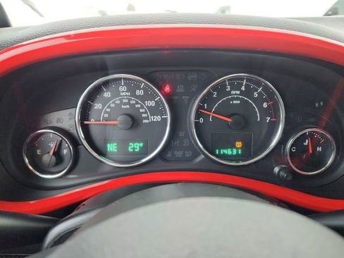 Used 2012 Jeep Wrangler Unlimited Sahara image 37