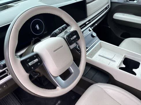 Used 2024 Hyundai Santa Fe Calligraphy image 10