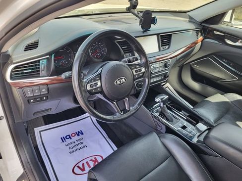 Used 2019 Kia Cadenza Technology image 8