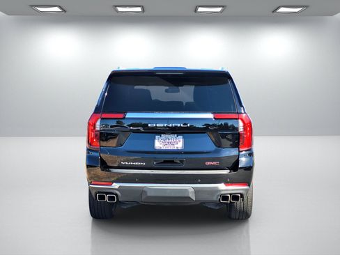 Used 2025 GMC Yukon Denali AWD/4WD image 5
