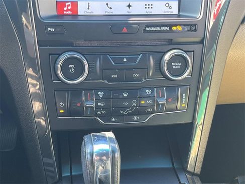 Used 2017 Ford Explorer XLT w/ Equipment Group 202A image 23