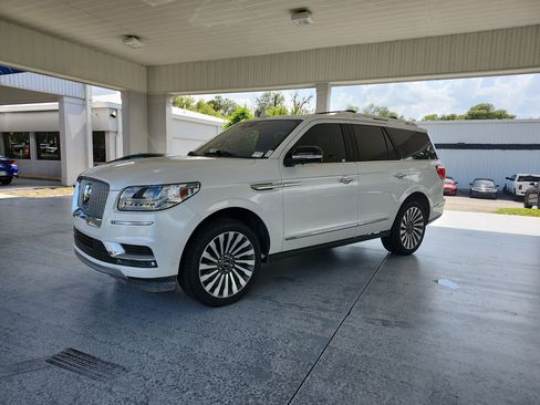Used 2019 Lincoln Navigator Reserve AWD/4WD image 1
