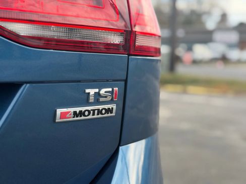 Used 2017 Volkswagen Golf Alltrack S image 11