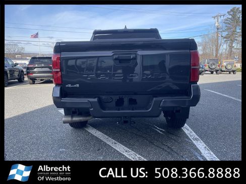 Used 2024 Toyota Tacoma SR5 AWD/4WD image 4