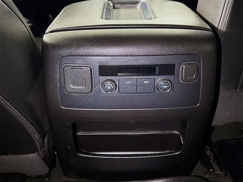 Used 2018 Chevrolet Tahoe LT w/ Off-Road Package image 24