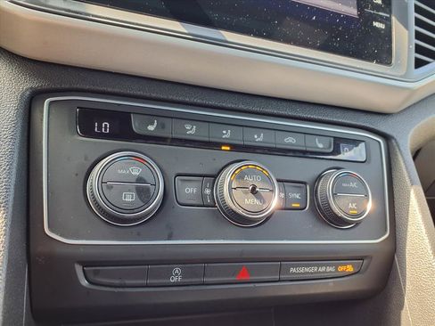 Used 2021 Volkswagen Atlas Cross Sport SE image 7