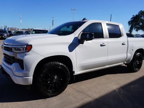 Used 2024 Chevrolet Silverado 1500 RST w/ Convenience Package II image 3