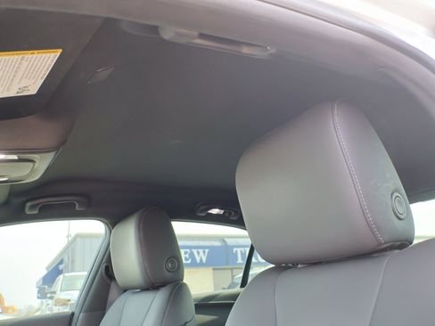 Used 2023 Cadillac CT4 Luxury image 23