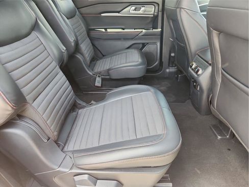 Used 2026 Ford Explorer ST-Line w/ ST-Line Street Pack AWD/4WD image 27