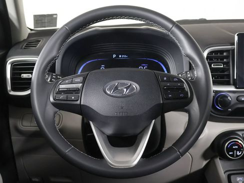 Certified 2024 Hyundai Venue SEL FWD image 32