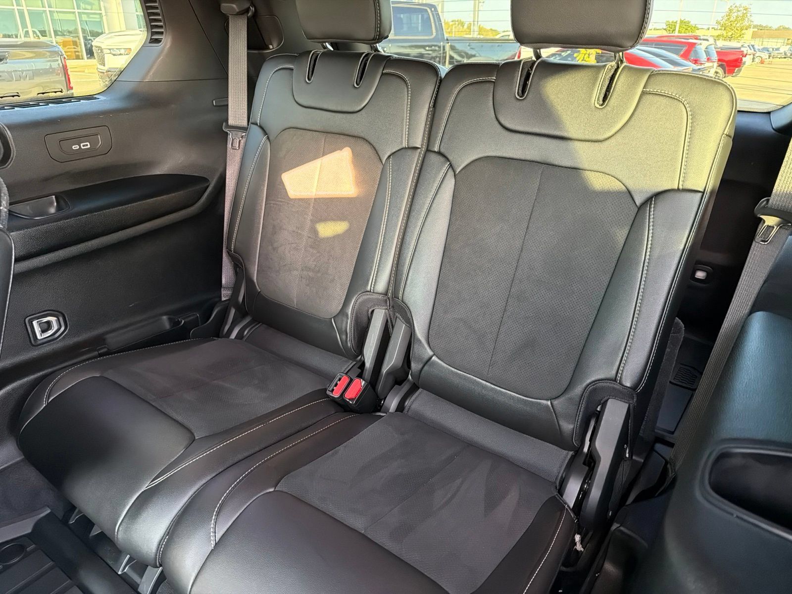 Used 2024 Jeep Grand Cherokee L Altitude AWD/4WD image 18