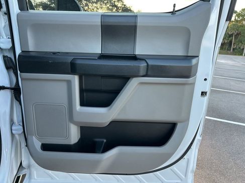 Used 2019 Ford F350 XL w/ Power Equipment Group image 41