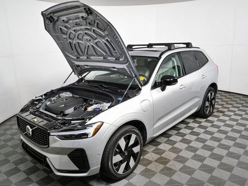 Used 2025 Volvo XC60 T8 Plus w/ Protection Package Premier AWD/4WD image 33