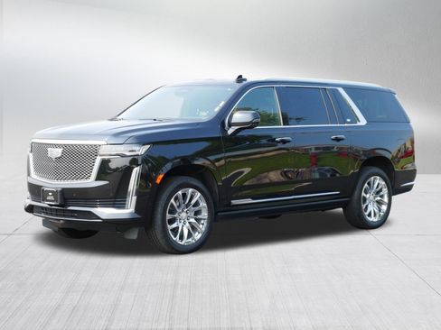 Used 2023 Cadillac Escalade ESV Premium Luxury w/ LPO, Radiant Package AWD/4WD image 2