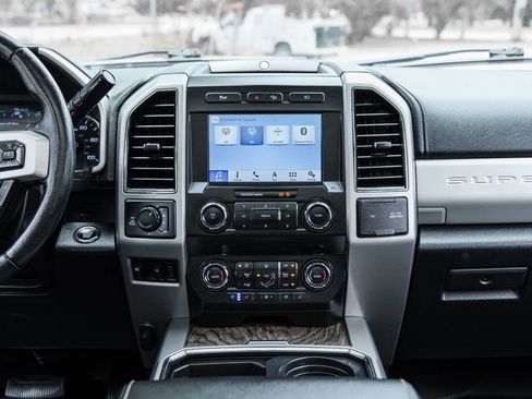 Used 2019 Ford F250 Lariat w/ Lariat Ultimate Package AWD/4WD image 41