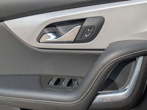 Certified 2025 Chevrolet Blazer LT AWD/4WD image 25