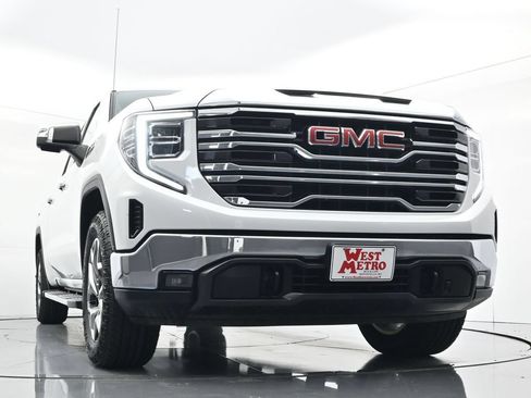 Used 2023 GMC Sierra 1500 SLT w/ SLT Premium Package AWD/4WD image 31