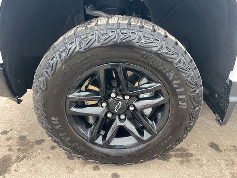 Used 2025 Chevrolet Silverado 1500 Custom Trail Boss image 10