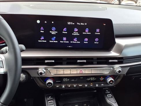 Used 2025 Kia Telluride S image 16