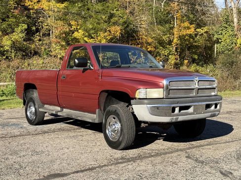 Used 1994 Dodge Ram 2500 Truck 4x4 Regular Cab image 1