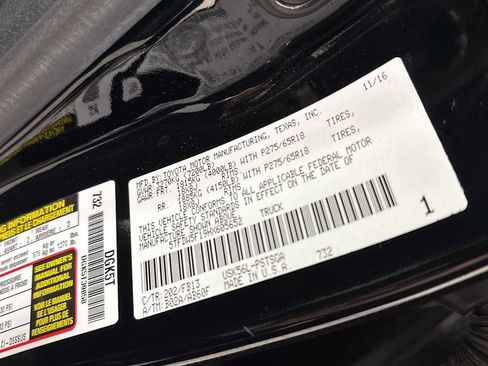 Certified 2017 Toyota Tundra SR5 image 11