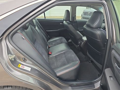 Used 2017 Toyota Camry XSE image 33