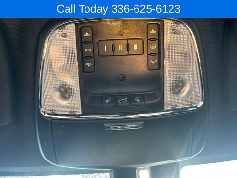 Used 2020 Jeep Grand Cherokee Overland AWD/4WD image 24