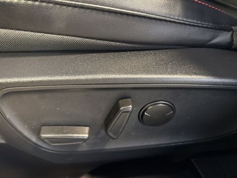 Used 2025 Ford Escape ST-Line AWD/4WD image 23