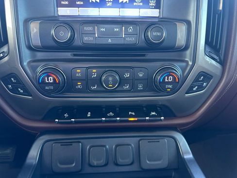 Used 2018 Chevrolet Silverado 1500 High Country AWD/4WD image 4