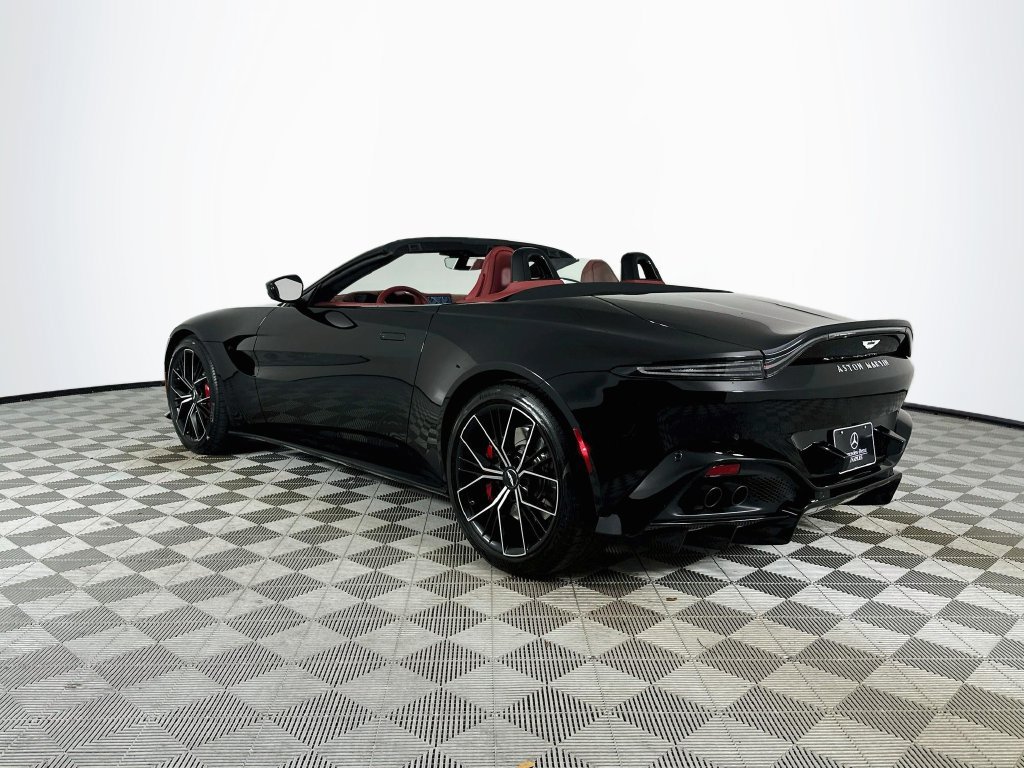 Used 2022 Aston Martin V8 Vantage Roadster RWD image 5