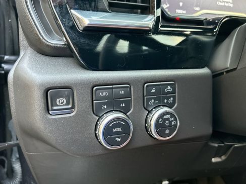 Used 2025 GMC Sierra 1500 Elevation w/ Elevation Premium Package AWD/4WD image 22