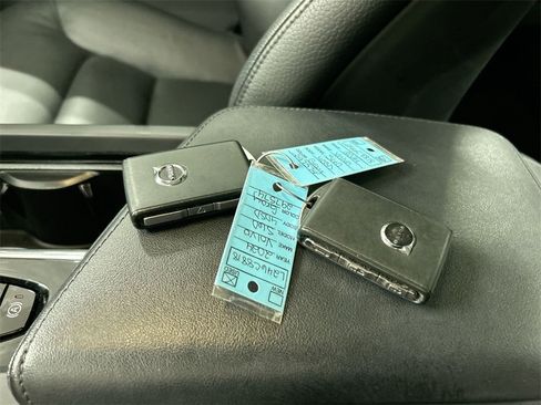 Used 2024 Volvo S60 B5 Plus image 12