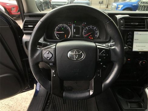 Used 2020 Toyota 4Runner TRD Off-Road Premium image 22
